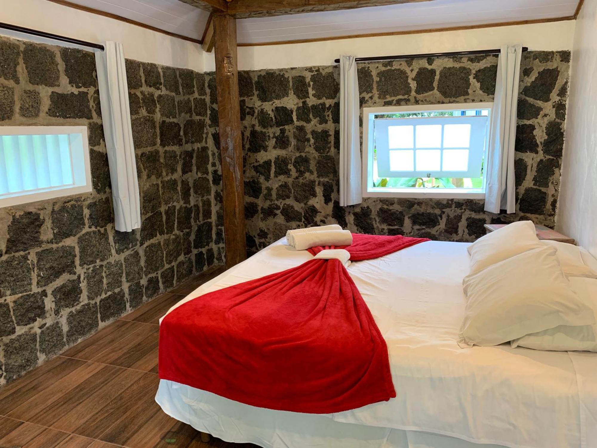 Velinn Pousada Bromelias Ilhabela Habitación foto